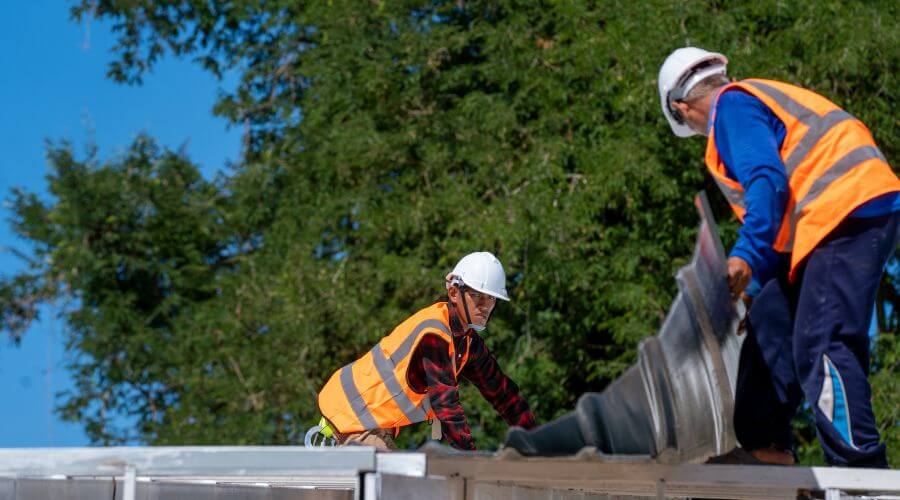 Expert Emergency Roof Repairs services in Sanford, MI